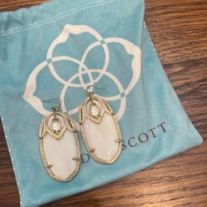 Beautiful RARE Kendra Scott statement earrings